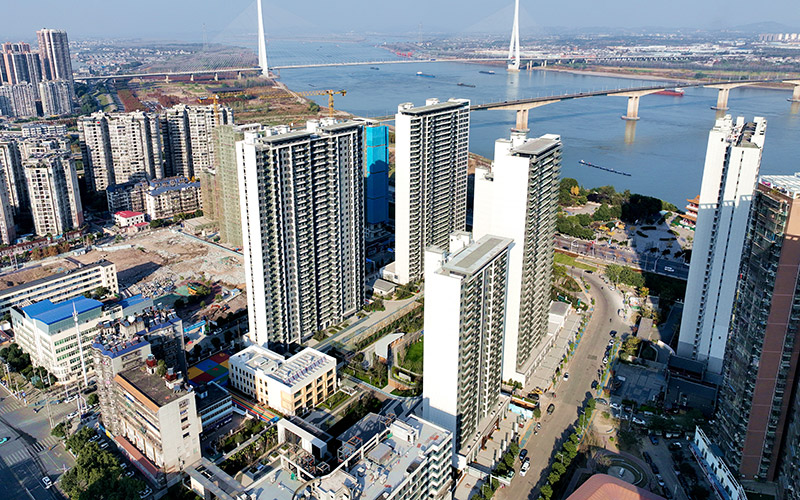 黄石东楚学府5栋住宅楼。