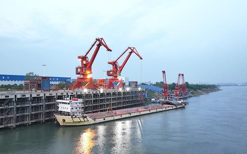 三峡库区的工程弃渣成为二广高速荆州绕城段路基填料。