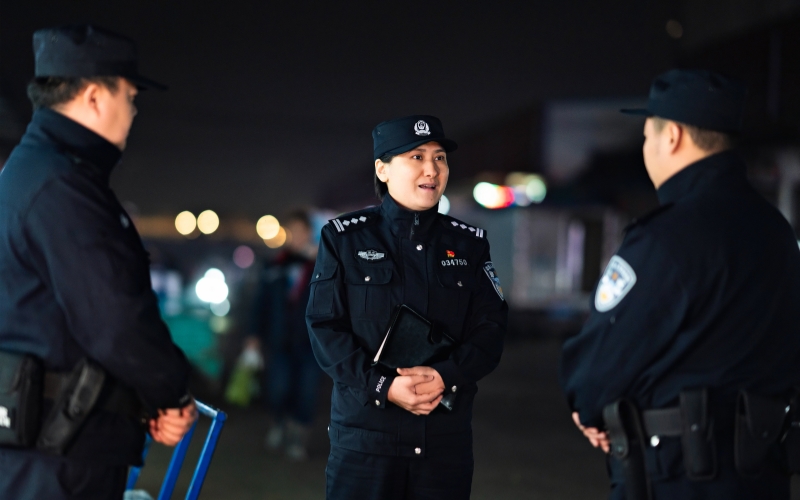 李娜守护着城市的“菜篮子”安全。