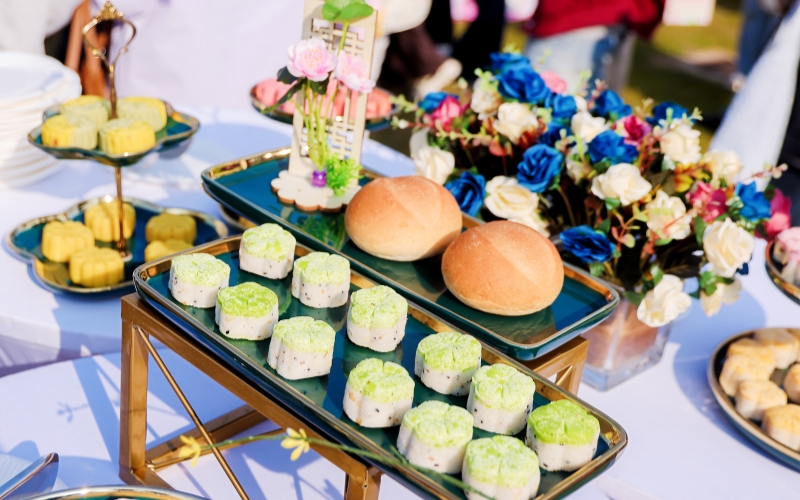 现场展示的江汉大米所做食品。