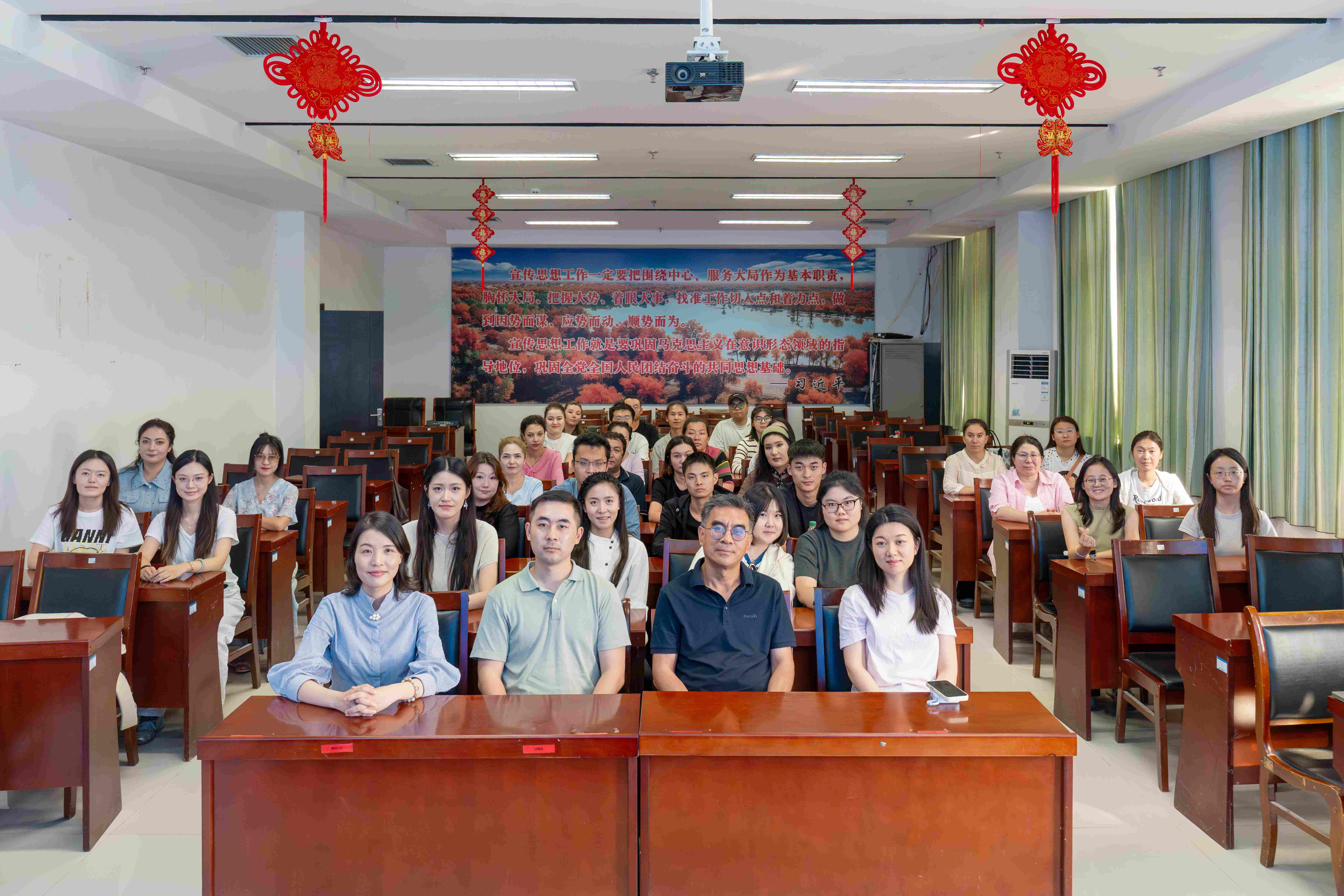结业合影。巴楚融媒体中心供图